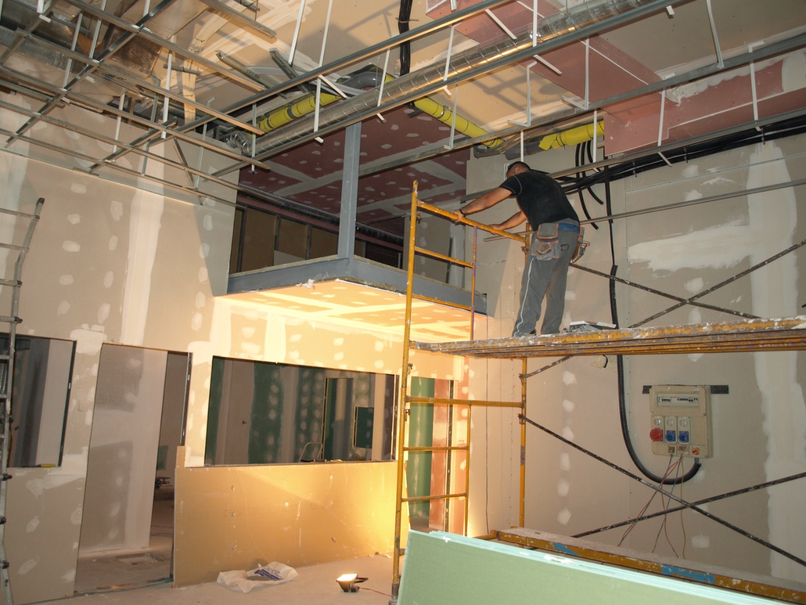 Servicios y obras